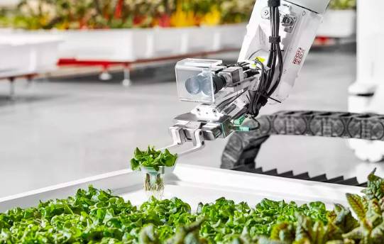 �Ժ���Ƽ���(r��n)�������b�䣬�L(zh��ng)�ǝ�(r��n)���ʹ����ИI(y��)�¸߶�