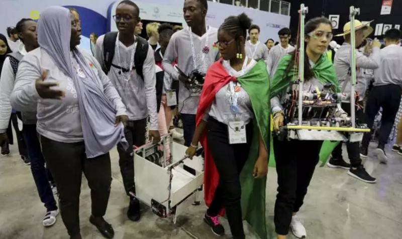 �ϰݣ��h�����Ǵ��M�C���˼��g�ںϵ���÷���