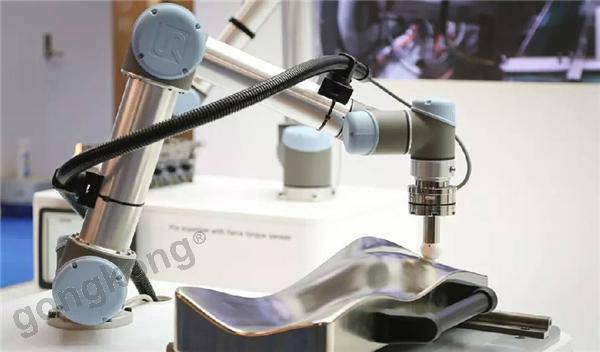 �����C���˸�׃�oՓ��С��